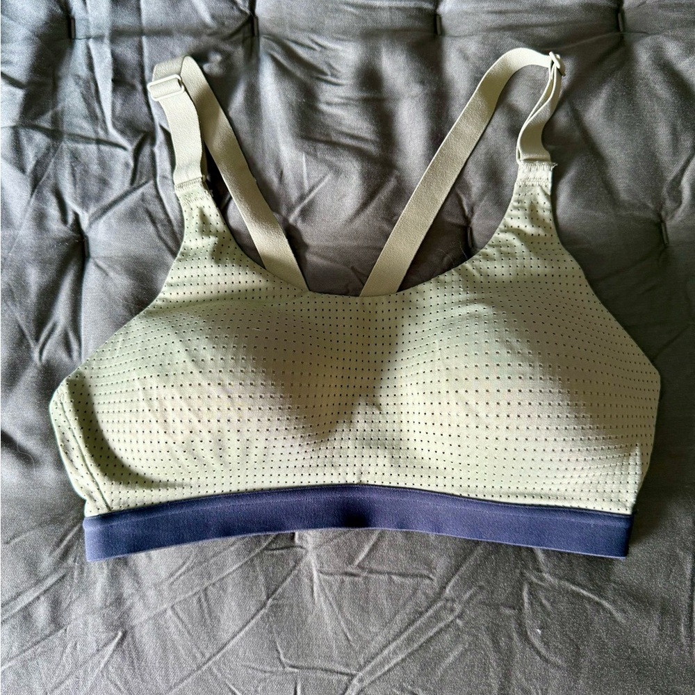 Lightweight by Victoria Sport Strappy Sport Bra